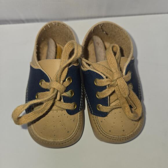 Vintage Baby Toddler Boy Shoe Lot of 5 Pairs Sneakers Booties Sizes 1-6 1980s - Picture 3 of 16